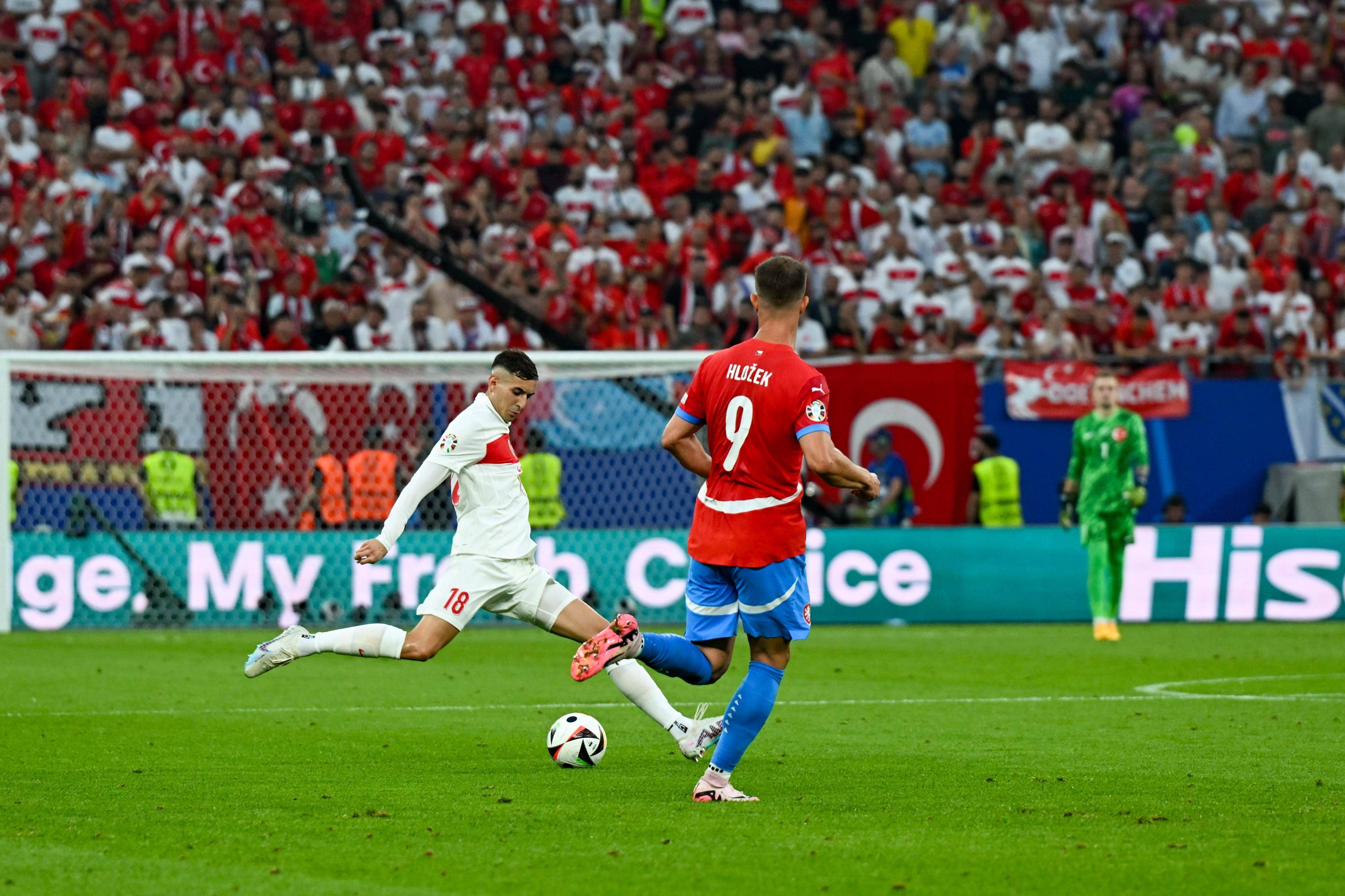 爱游戏官网网页版入口-关于比利时大胜乌克兰，锁定欧洲杯四分之一决赛资格的信息