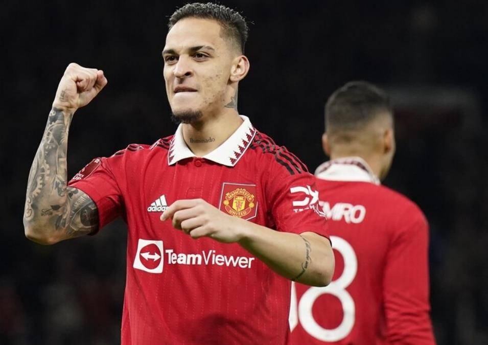 爱游戏入口-中路独造进球奇迹，成为全场焦点