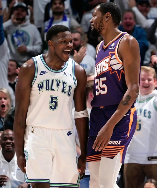 森林狼队后卫发威,带队连胜 森林狼队后卫发威,带队连胜