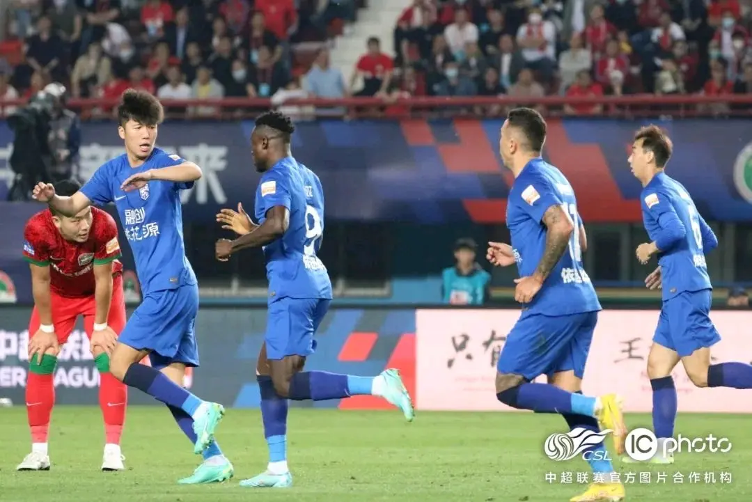 包含桑迪奥队员伤愈复出,为球队加油的词条 包含桑迪奥队员伤愈复出,为球队加油的词条