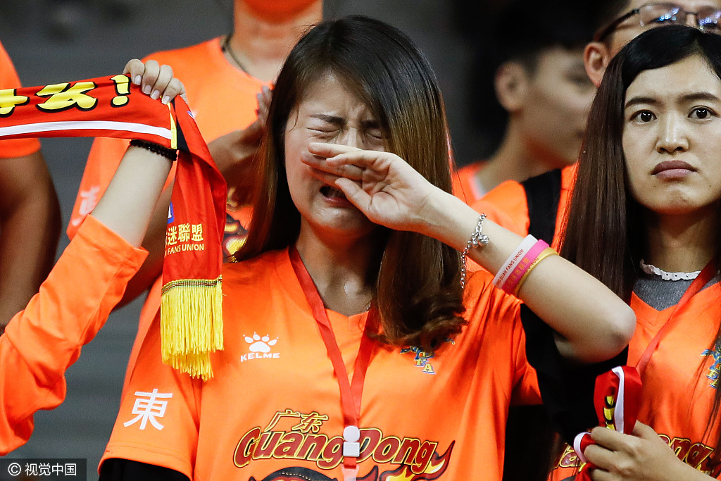 爱游戏网页版登录入口-包含防线失守轻松被对手破门让球迷失望落泪的词条