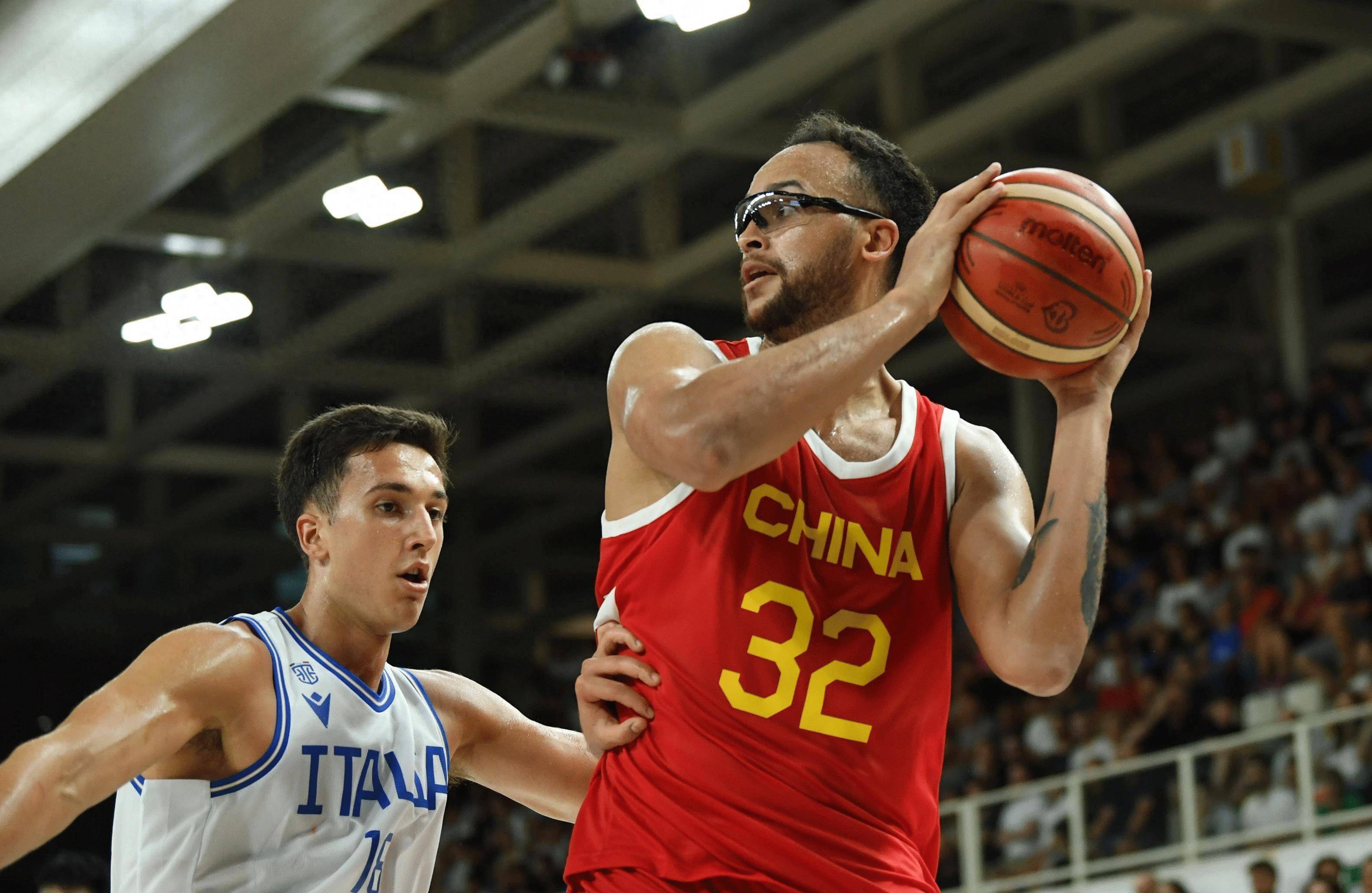 爱游戏网页版入口-紧张的比拼！欧洲国家队在赛场上争夺冠军的简单介绍