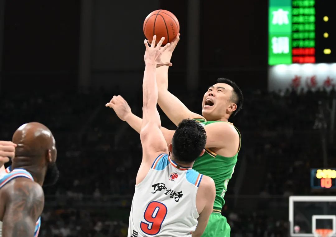 爱游戏-辽宁男篮预计将在主场战胜新疆队的简单介绍