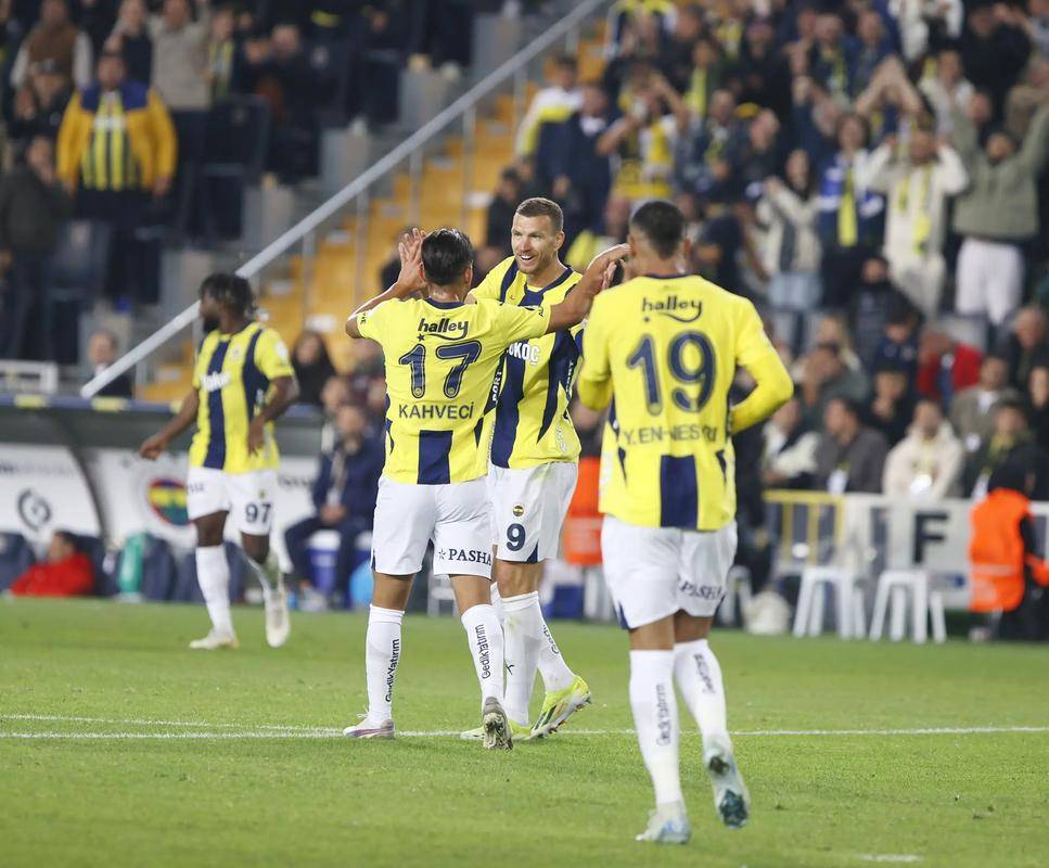 爱游戏登录入口-穿越极致！男子自行车比赛上演绝地反击的简单介绍