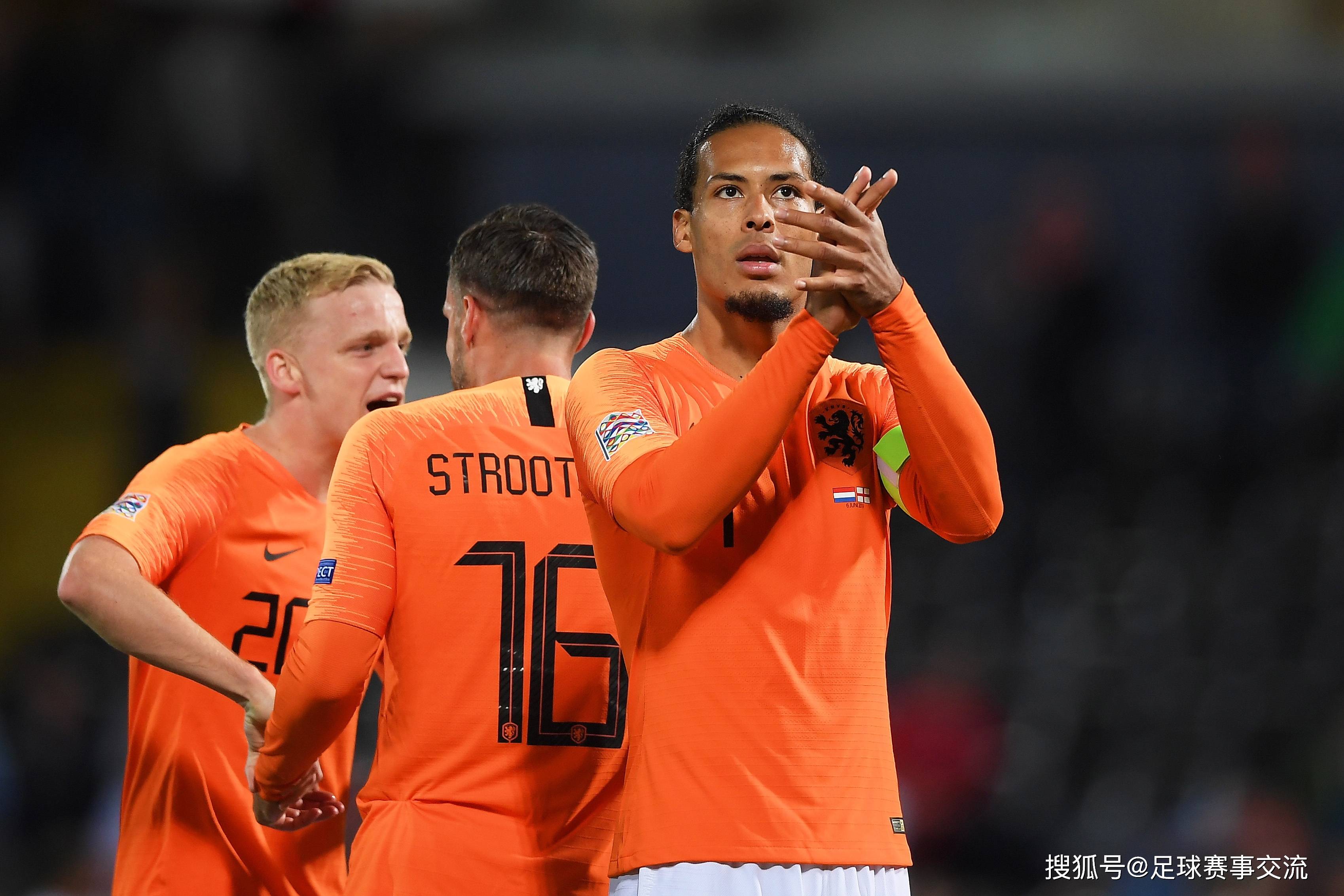 国际足球赛事精彩对决女球员表现抢眼