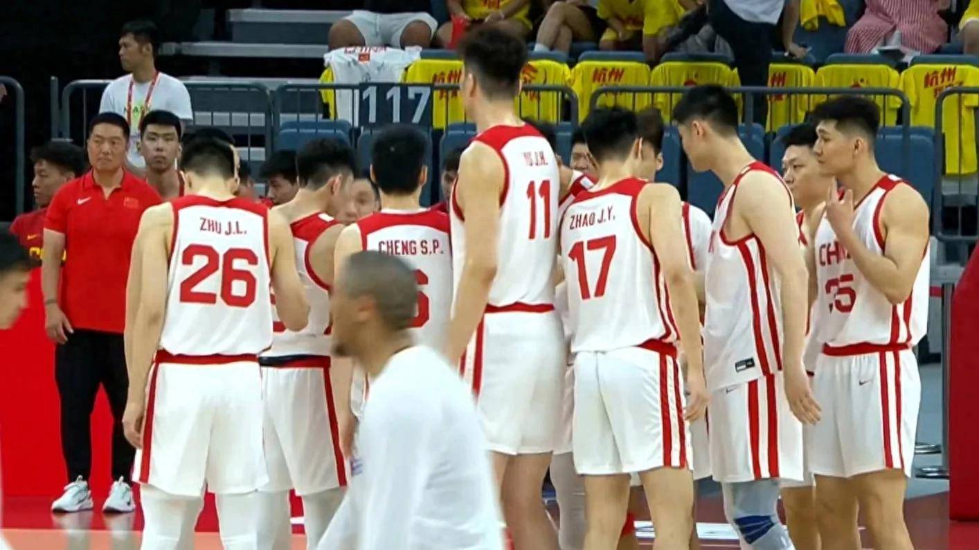 精彩点评:球员表现坚定,场上表现亮眼 精彩点评:球员表现坚定,场上表现亮眼