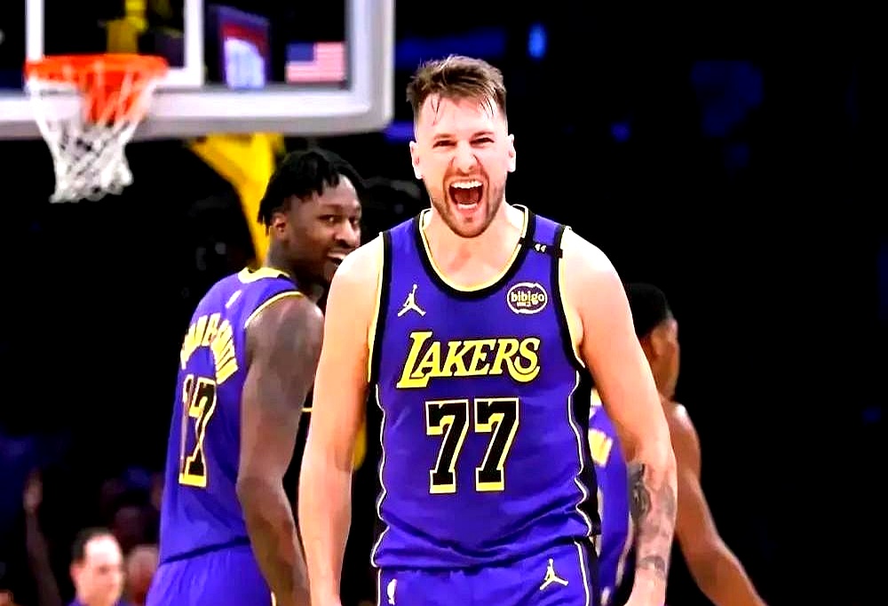 湖人球星独揽三双,领队逆袭战胜对手 湖人球星独揽三双,领队逆袭战胜对手