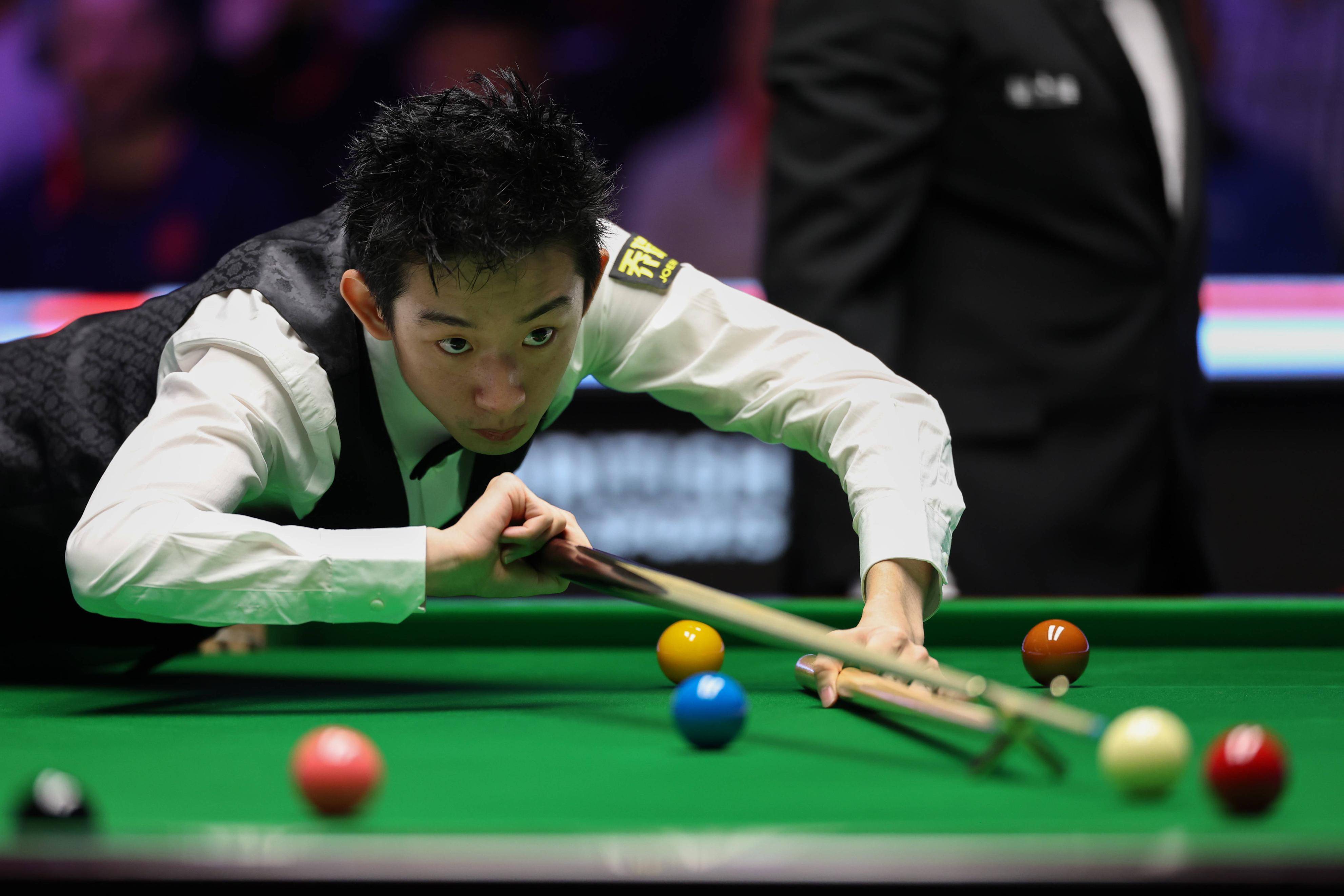 里尔足球队在法国联赛中横扫对手