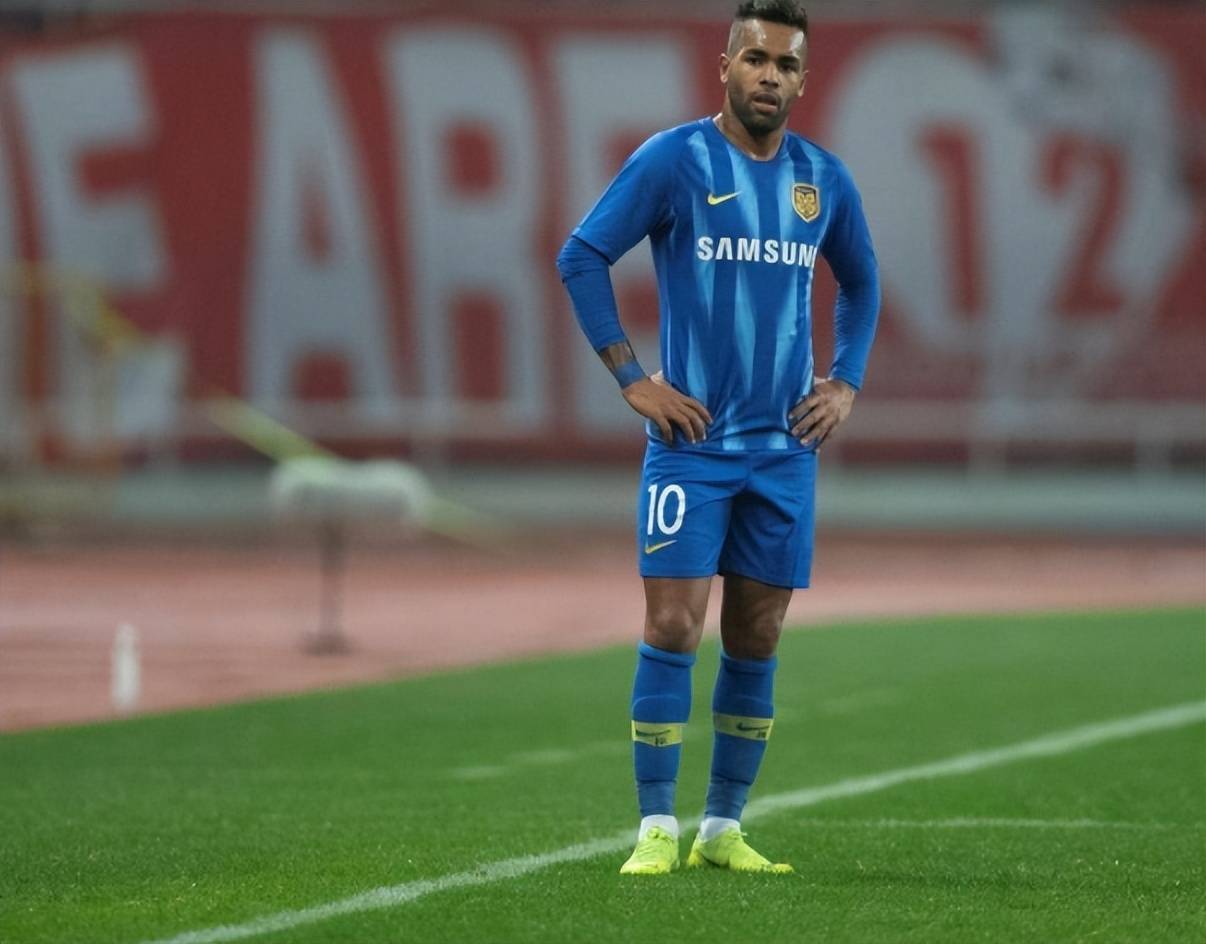 换帅效应！上港绝杀华夏，特谢拉两球献礼！