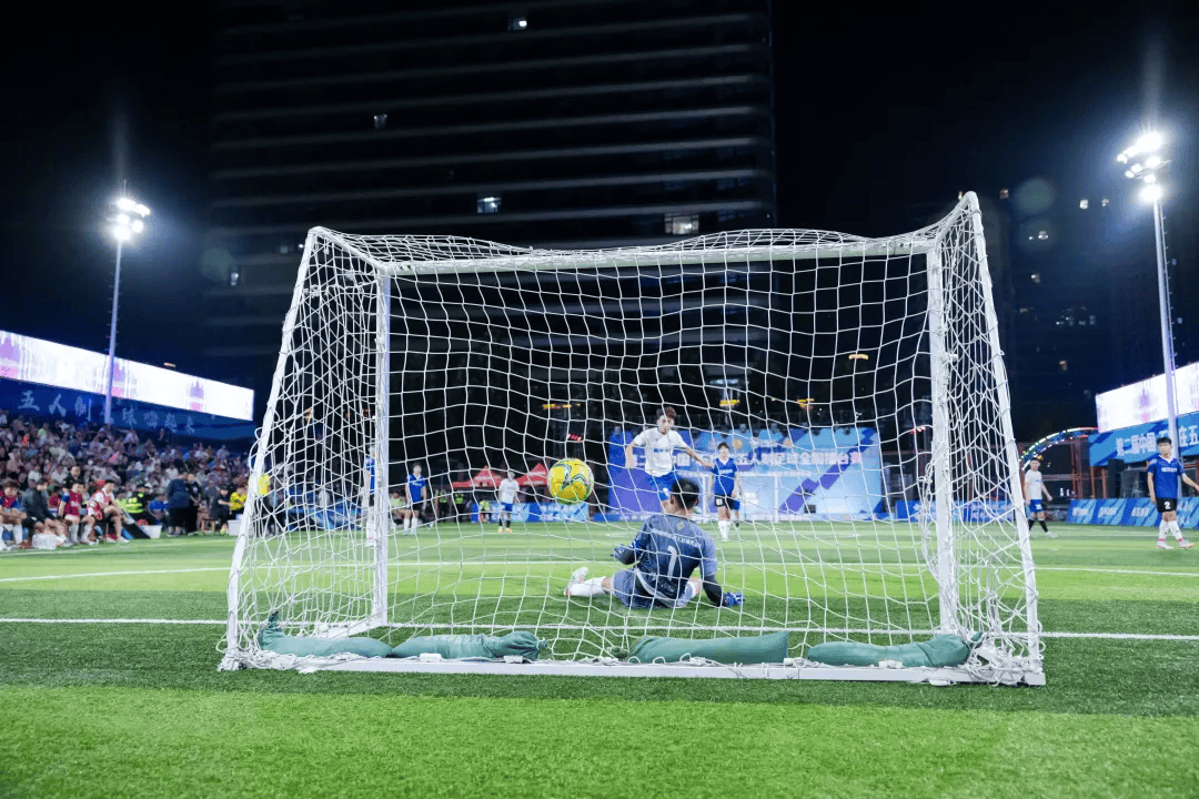 足球擂台上的较量,凶险暗藏胜负关键 足球擂台上的较量,凶险暗藏胜负关键