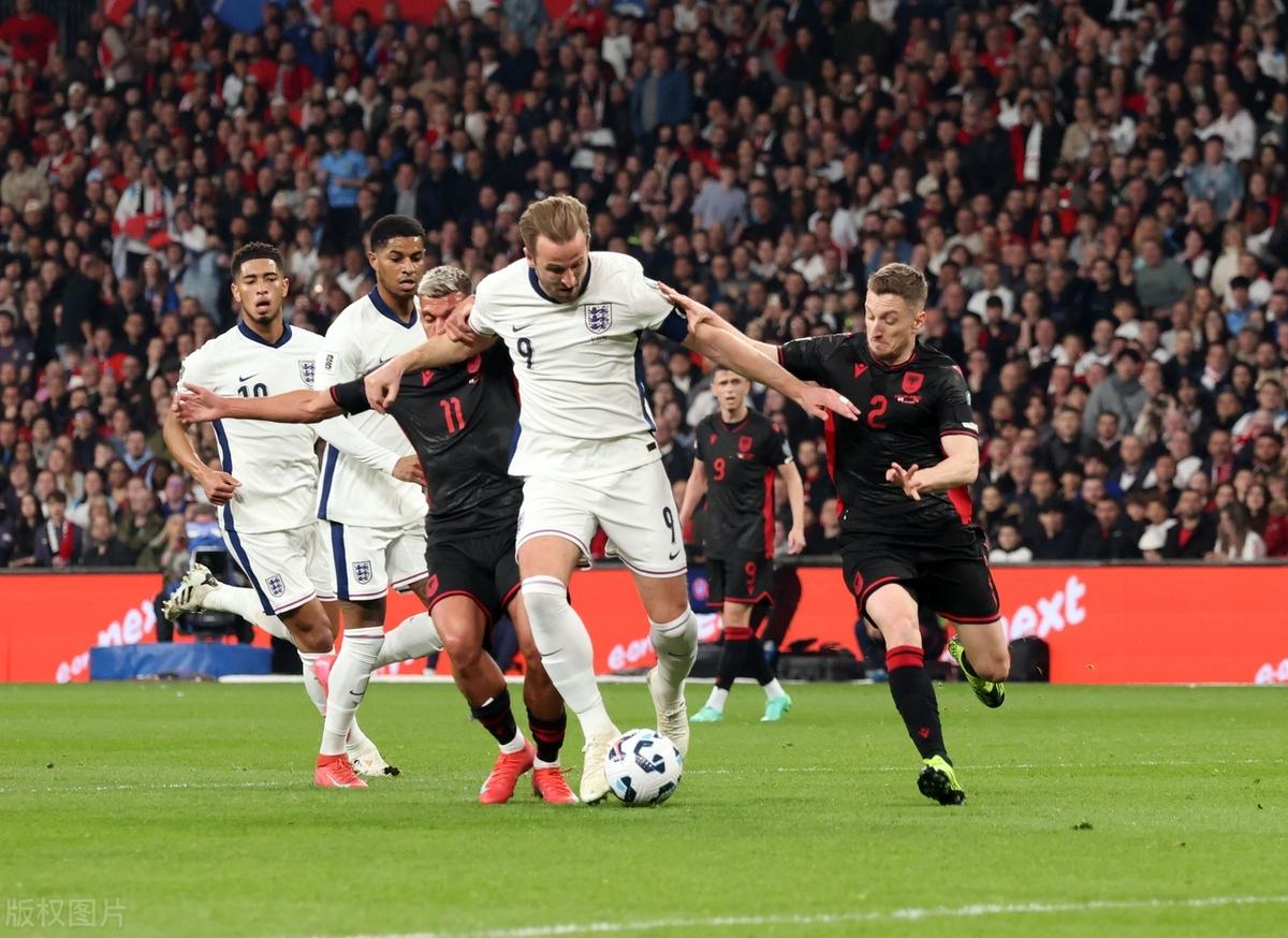 阿尔巴尼亚队在欧预赛中遭受挫折 阿尔巴尼亚队在欧预赛中遭受挫折