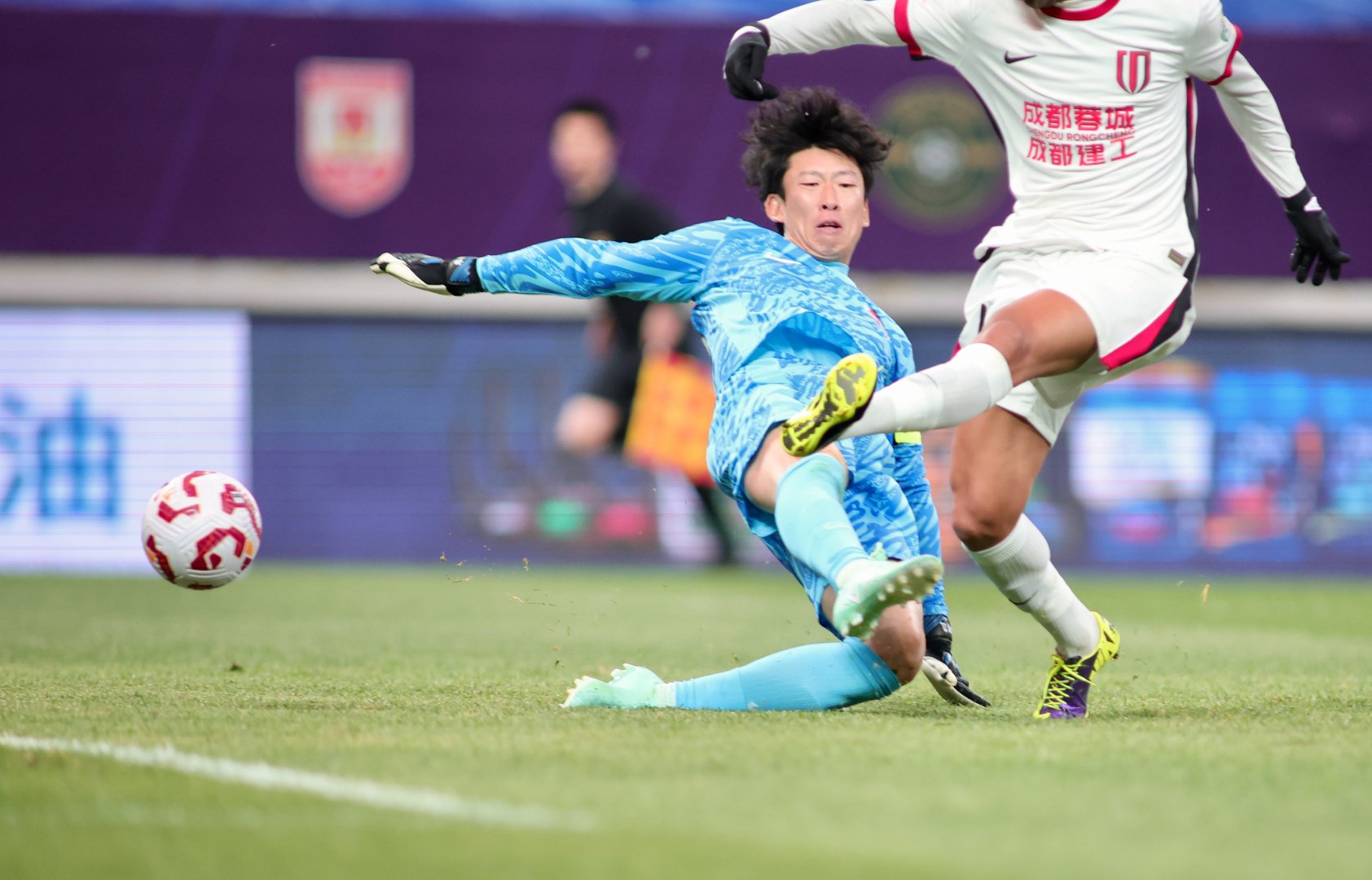 关于青岛黄海将在客场挑战实力强劲的对手的信息 关于青岛黄海将在客场挑战实力强劲的对手的信息