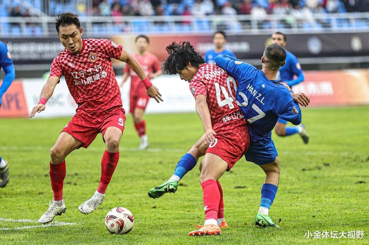 包含外援重磅归来,助阵本土球队冲击足球联赛冠军的词条 包含外援重磅归来,助阵本土球队冲击足球联赛冠军的词条