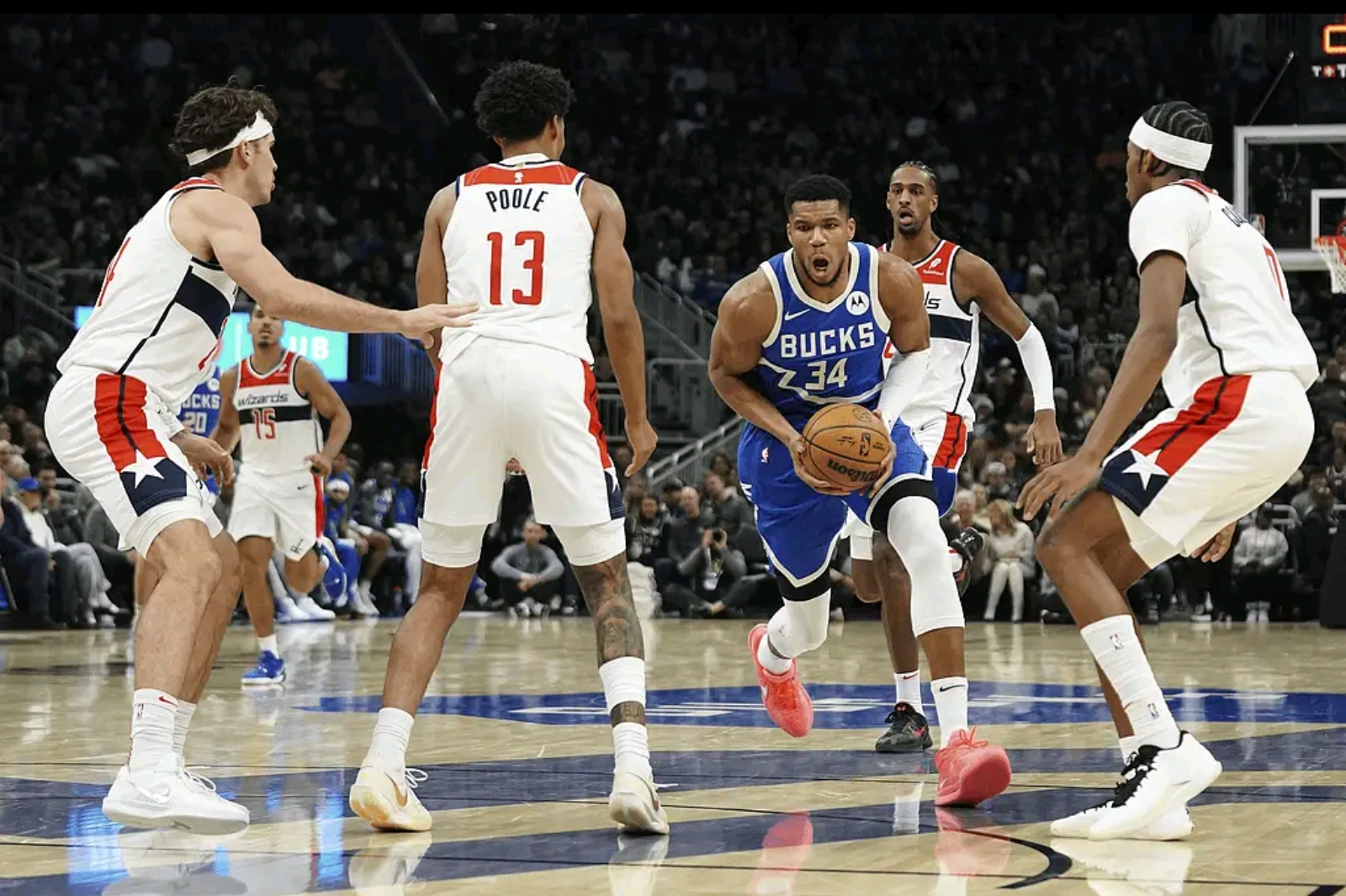 爱游戏网页版登录入口-包含雄鹿力克尼克斯：对决激烈制胜关键的词条